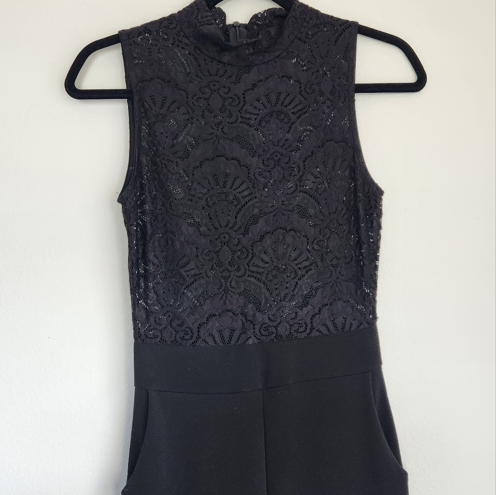 Mockneck lace jumpsuit ✨️ - Picture 7 of 8